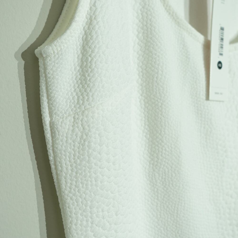 NWT AQUA Womens Sheath Dress Scoop Neck Snakeskin Textured White Size XS - Picture 6 of 9